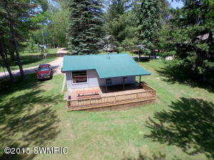 594 W Newaygo Dr, White Cloud, MI 49349 photo 3