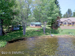 594 W Newaygo Dr, White Cloud, MI 49349 photo 6