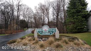 17952 River Bluff Dr, Big Rapids, MI 49307 photo 13