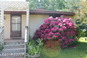16353 Juniper Dr, Conklin, MI 49403 photo 2
