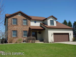 2193 Anderson Cir, Stevensville, MI 49127 photo 1