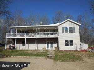 6323 E Baseline Rd, White Cloud, MI 49349 photo 1