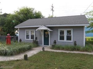 1888 Lakeshore Dr, Muskegon, MI 49441 photo 1