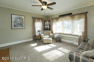314 E Wheeler St, Three Rivers, MI 49093 photo 4