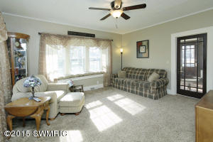 314 E Wheeler St, Three Rivers, MI 49093 photo 3