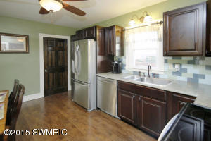 314 E Wheeler St, Three Rivers, MI 49093 photo 8