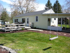 680 Lighthouse Dr, Coldwater, MI 49036 photo 2