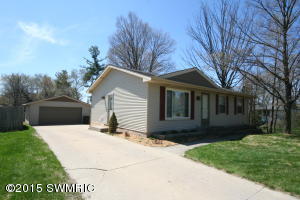 4654 Ada Dr SE, Ada, MI 49301 photo 2