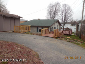 706 Lakeside Dr, Stanton, MI 48888 photo 1