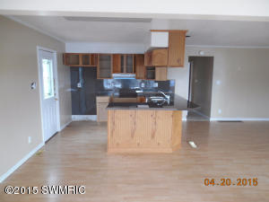 706 Lakeside Dr, Stanton, MI 48888 photo 2