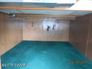 706 Lakeside Dr, Stanton, MI 48888 photo 5