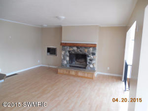 706 Lakeside Dr, Stanton, MI 48888 photo 3