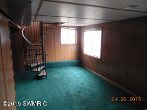 706 Lakeside Dr, Stanton, MI 48888 photo 11
