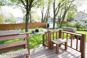 112 West St, Plainwell, MI 49080 photo 17