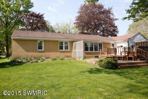 112 West St, Plainwell, MI 49080 photo 21
