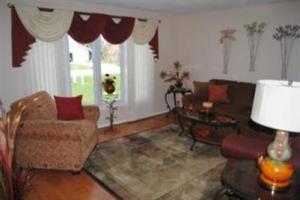 7427 Windgate Dr, Jenison, MI 49428 photo 2