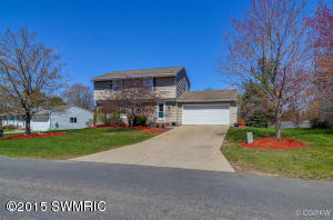 469 Adapointe Dr SE, Ada, MI 49301 photo 47