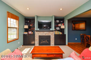 469 Adapointe Dr SE, Ada, MI 49301 photo 2