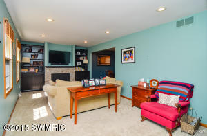469 Adapointe Dr SE, Ada, MI 49301 photo 9