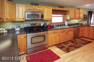 1167 N Apple Ct, Plainwell, MI 49080 photo 6