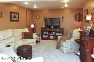 1167 N Apple Ct, Plainwell, MI 49080 photo 20