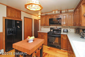 14101 On Ave E, Climax, MI 49034 photo 11