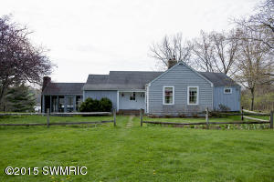 16158 B Ave E, Augusta, MI 49012 photo 1