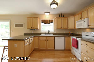 3556 Maple Leaf Ln, Hamilton, MI 49419 photo 7