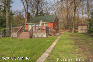 12574 S Sand Beach Dr, Grant, MI 49327 photo 2