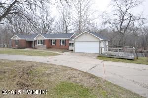 15320 Augusta Dr E, Augusta, MI 49012 photo 2