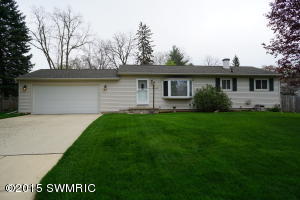 6289 High St, Haslett, MI 48840 photo 2