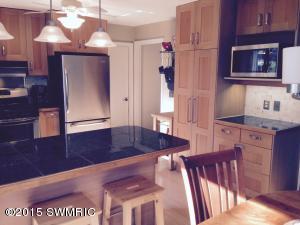 605 Forstrom Dr, Lowell, MI 49331 photo 3