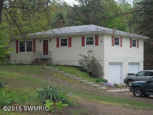 55 1st, Plainwell, MI 49080 photo 17