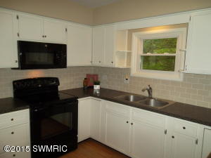 55 1st, Plainwell, MI 49080 photo 5
