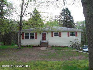 55 1st, Plainwell, MI 49080 photo 22