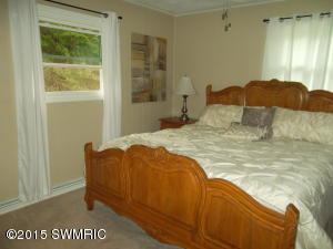 55 1st, Plainwell, MI 49080 photo 7