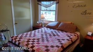 707 E State St, Belding, MI 48809 photo 10