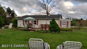 707 E State St, Belding, MI 48809 photo 3