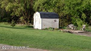707 E State St, Belding, MI 48809 photo 2