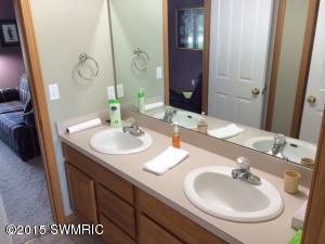 2390 Flagstone Dr, Flushing, MI 48433 photo 15