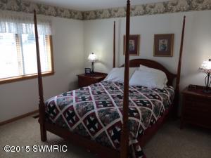 2390 Flagstone Dr, Flushing, MI 48433 photo 13