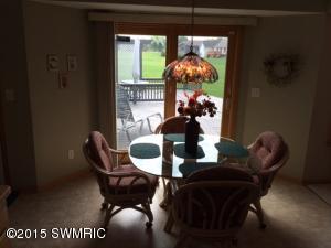 2390 Flagstone Dr, Flushing, MI 48433 photo 6