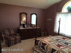 2390 Flagstone Dr, Flushing, MI 48433 photo 10