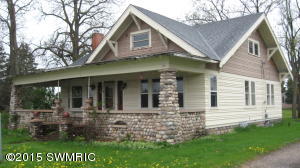 73 S Main St, Custer, MI 49405 photo 1