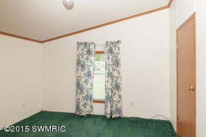 24953 E Point Dr, Mattawan, MI 49071 photo 5