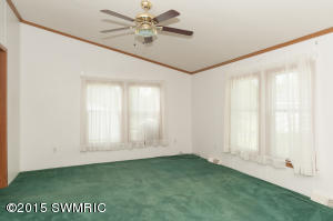 24953 E Point Dr, Mattawan, MI 49071 photo 12