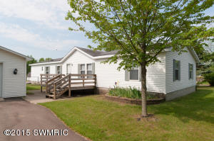 24953 E Point Dr, Mattawan, MI 49071 photo 1