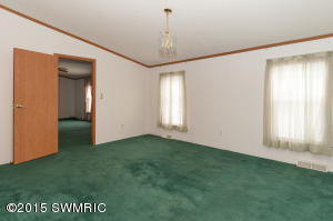 24953 E Point Dr, Mattawan, MI 49071 photo 13