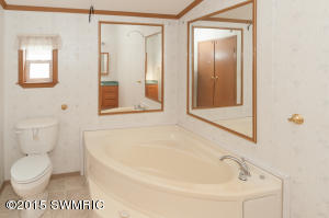 24953 E Point Dr, Mattawan, MI 49071 photo 16