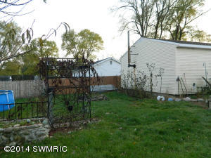 920 Jay, Belding, MI 48809 photo 3